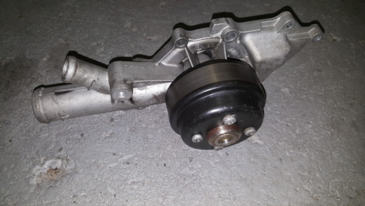 Waterpomp Mercedes-Benz Sprinter 315 CDI 2009