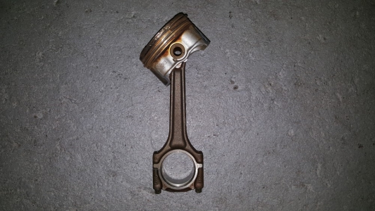 Piston Skoda Octavia 1.6 2006
