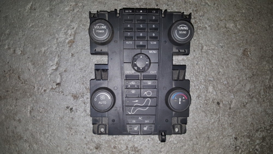 Control panel Volvo V50 2006