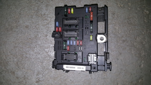 Zekeringskast Peugeot 206 1.6 16v 2002