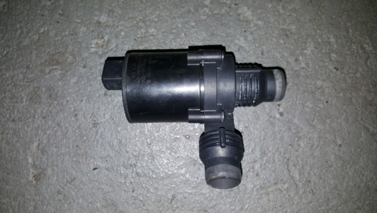 Waterpomp BMW E60 520i 2005