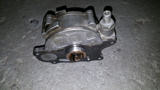 Vacuumpomp Audi A4 2.0 TDI 2010