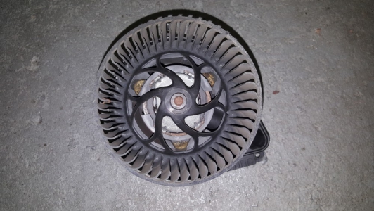 Kachelventilator Mercedes-Benz Vito 2000