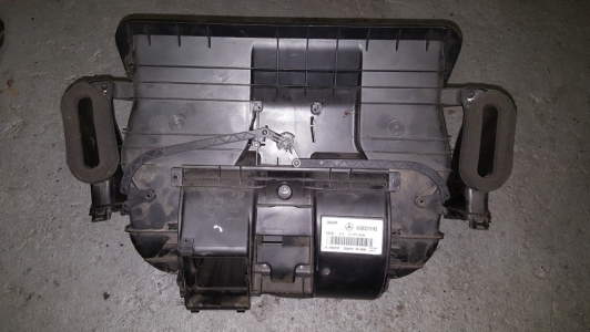 Kachelhuis Mercedes-Benz Viano 2006 airco