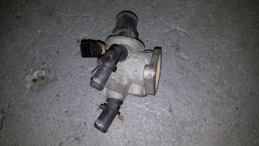 Thermostaathuis Alfa Romeo 156 1.9 JTD 16v 2004