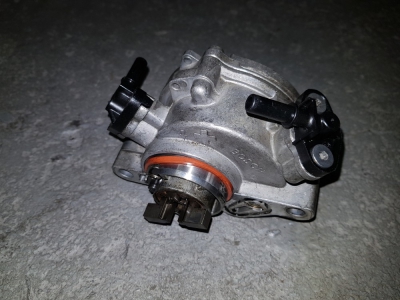 Vacuumpomp Volvo V40 1.6 D2 2013