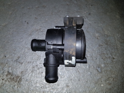Waterpomp Volkswagen Up! 1.0 12v 2014