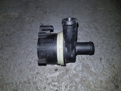 Pompe liquide refroidissement Skoda Fabia 1.2 TDI 2011