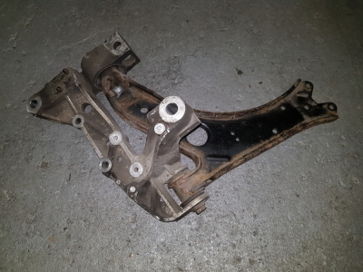 Draagarm Volkswagen Golf 2008 links-voor