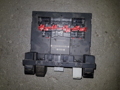 Bodycontrol module Volkswagen Caddy 1.9 TDI 2009