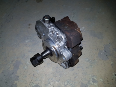 Dieselpomp BMW E90 320 d 2006