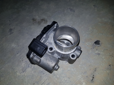 Gasklephuis Ford Fiesta 1.0 12v EcoBoost 2014