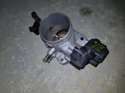 Throttle body Kia Carens 2.0 16v CVVT 2005
