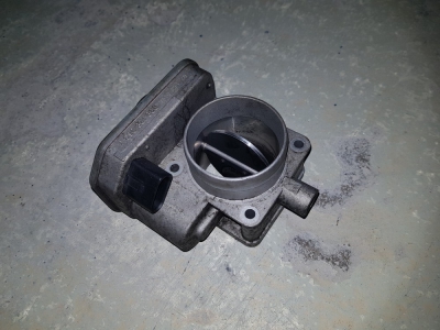 Throttle body Volkswagen Caddy 2.0 SDi 2007