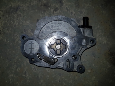 Vacuumpomp Volkswagen Golf 1.6 TDI 2010