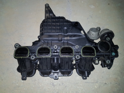 Inlaatspruitstuk Ford Focus 2.0 16v 2009