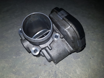 Throttle body Volvo V40 1.6 D2 2014