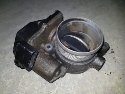 Throttle body Volkswagen Transporter 2.0 BiTDI 2011