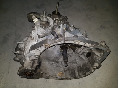 Versnellingsbak Peugeot 607 2.2 HDi 2005