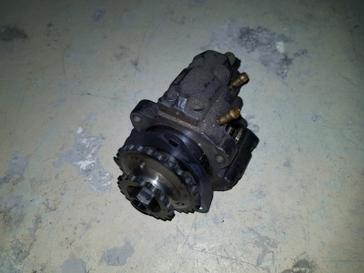 Dieselpomp Opel Omega 2.5 DTI 2002