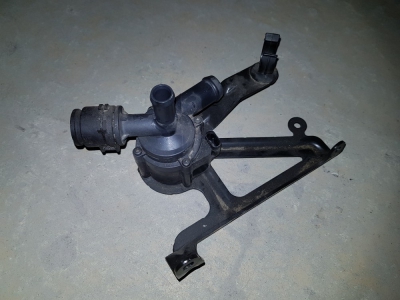 Waterpomp BMW F20 116i 2013