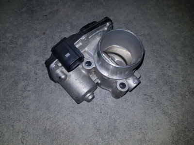 Gasklephuis Ford Fiesta 1.0 12v EcoBoost 2015